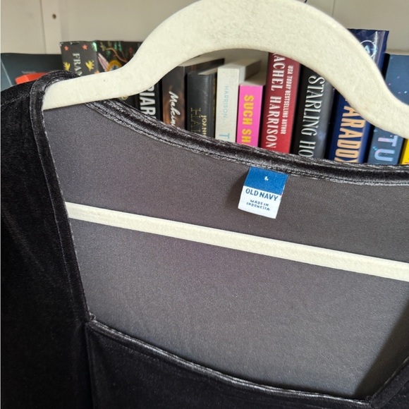 Old navy grey silver crushed velvet long sleeve classic bodysuit holiday top - Picture 3 of 5